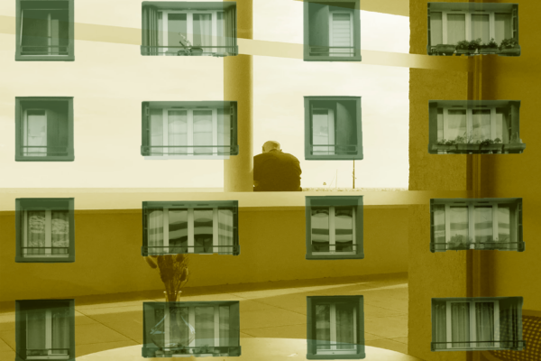 4 homme fenetres vertes